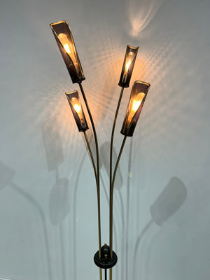 Lampe de plancher noire en métal avec quenouilles