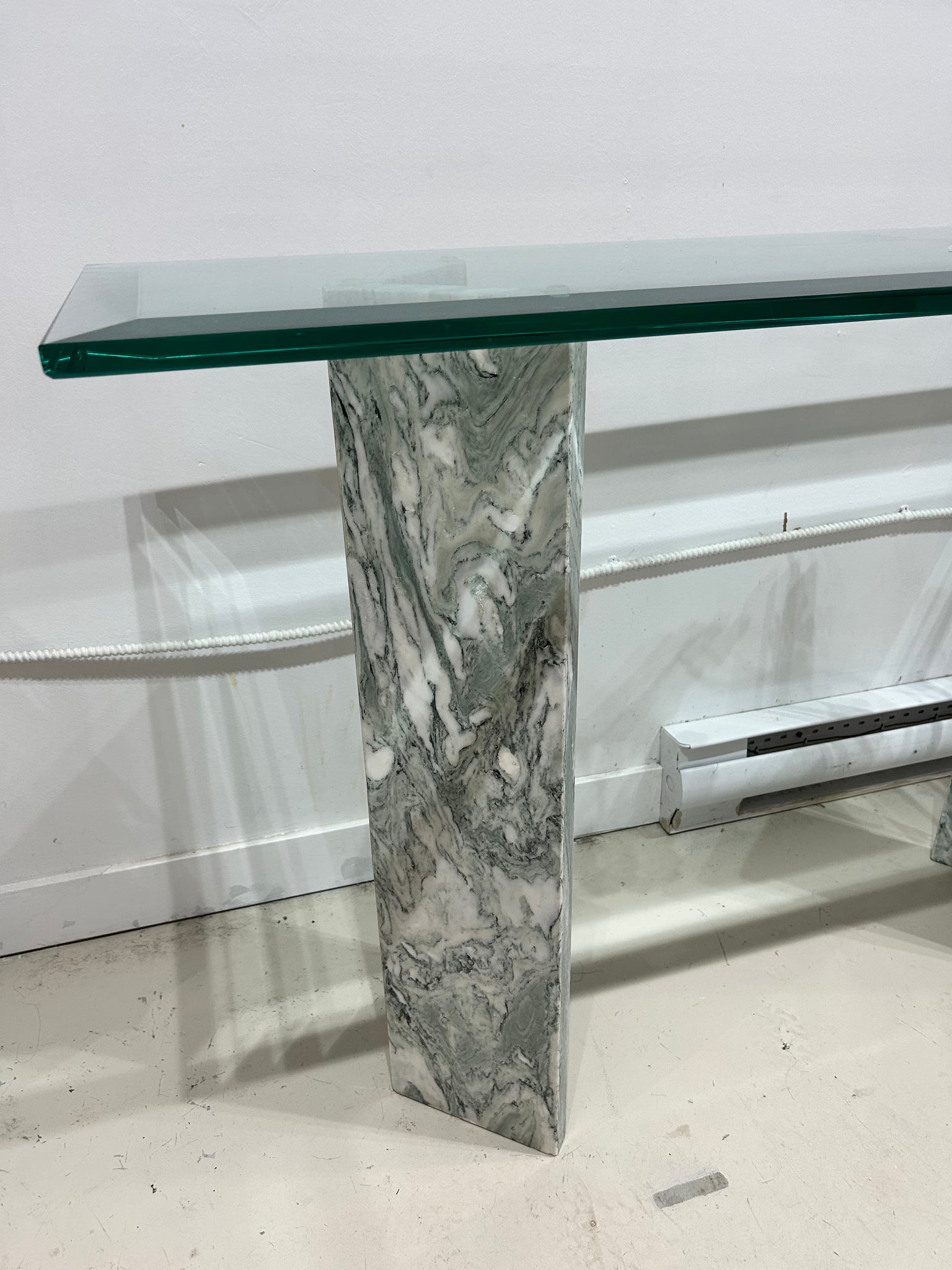 Table console en marbre & verre