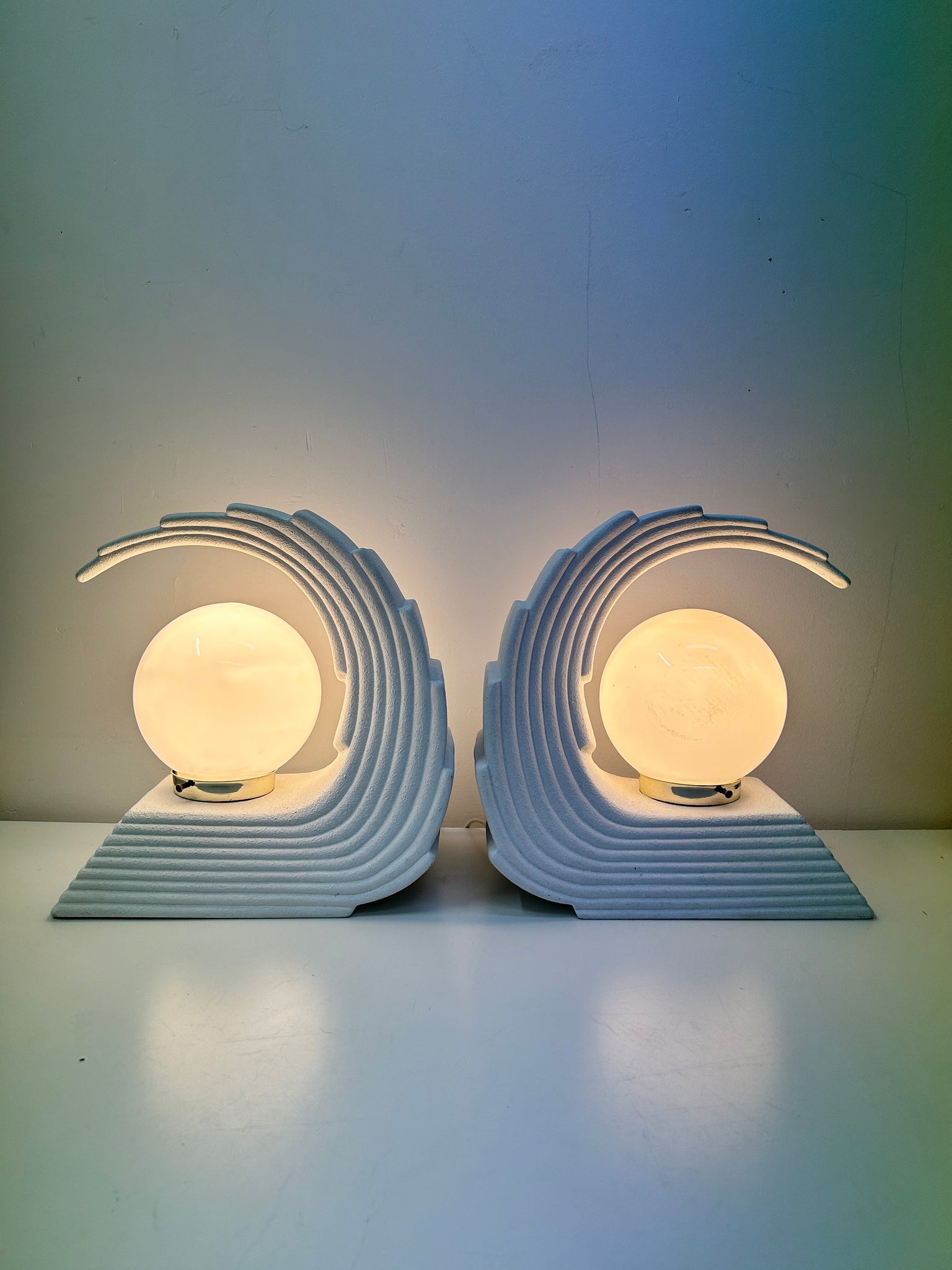 White ceramic wave art deco table lamps
