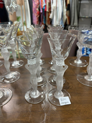 Sélection de verres en cristal Bacchante de Bayel avec pieds de femmes givrés