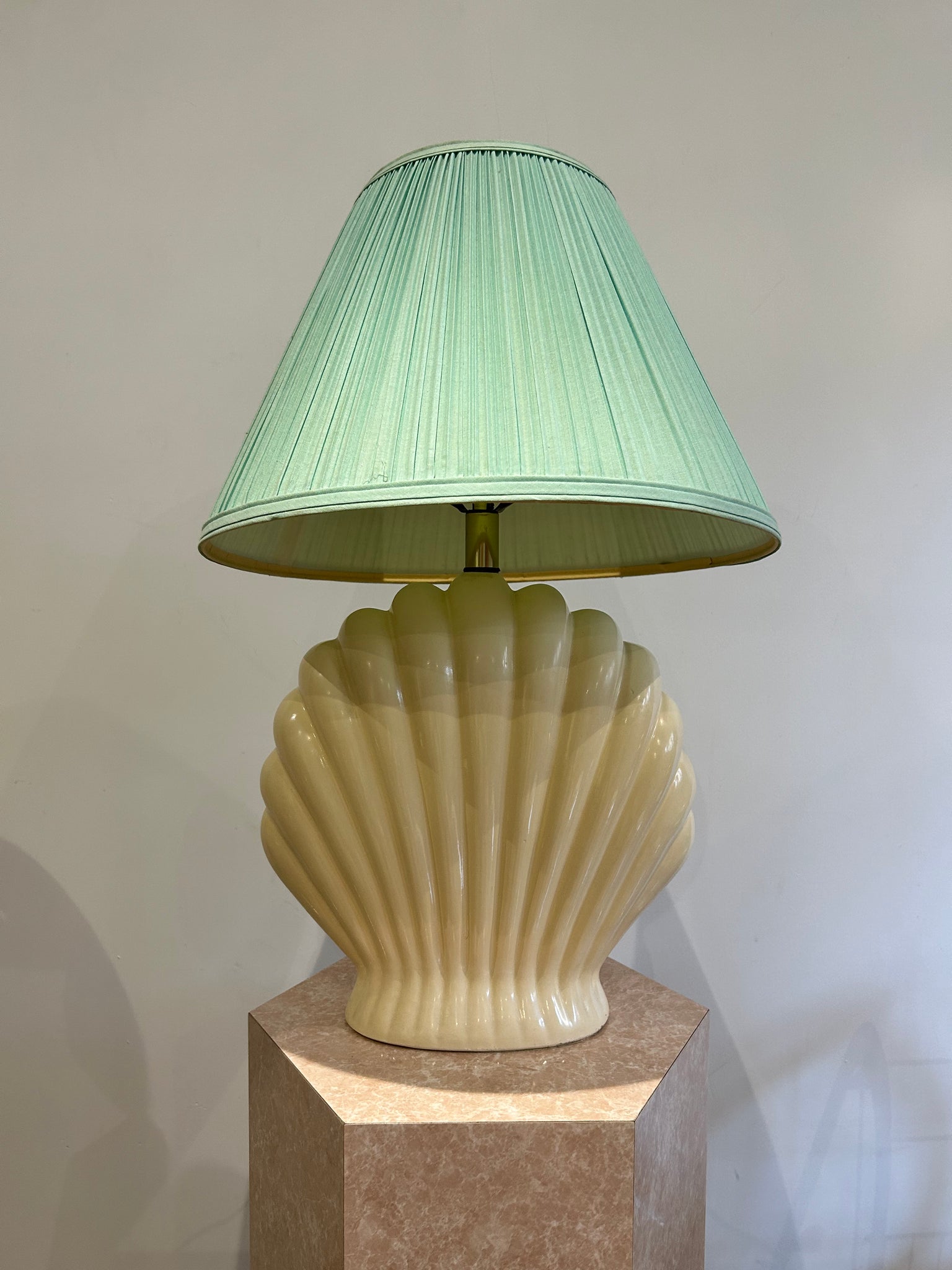Cream art deco ceramic seashell lamp