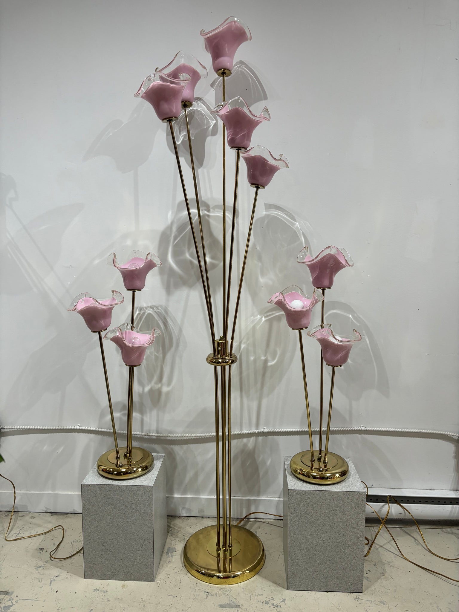 Lampes de table et plancher fleurs roses Vetri Murano et laiton