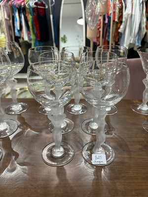 Sélection de verres en cristal Bacchante de Bayel avec pieds de femmes givrés