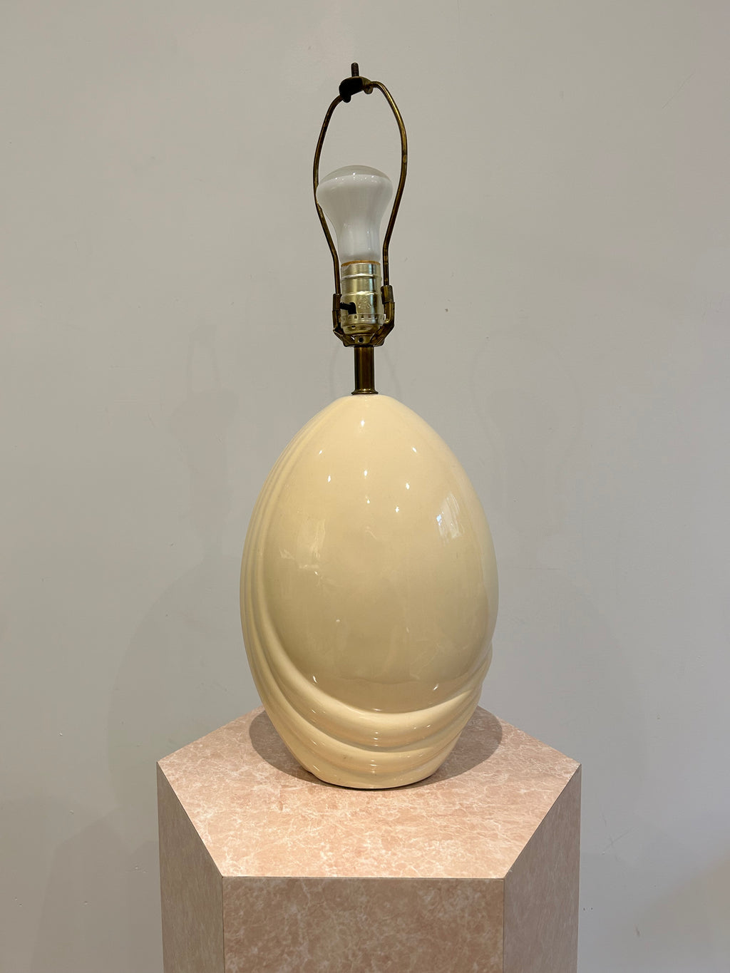 Cream oval ceramic art deco lamp