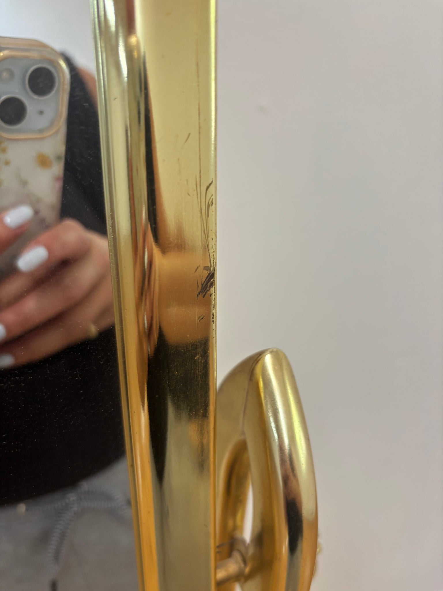 Miroir doré laiton arché pivotant sur pied