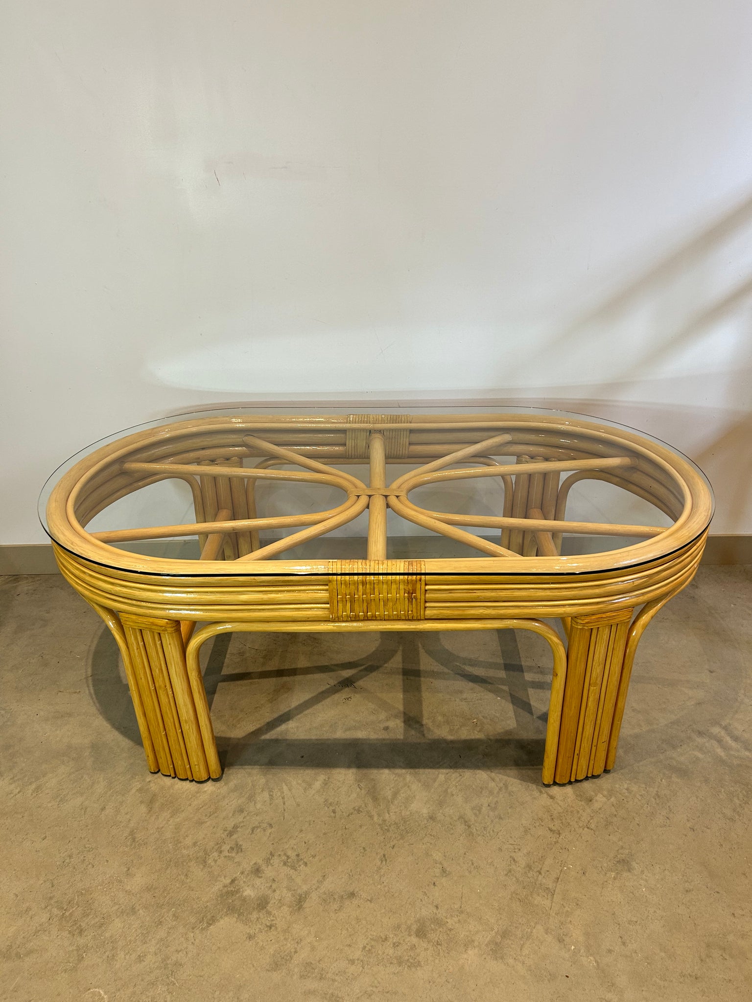 Table à café ovale en bambou et rotin