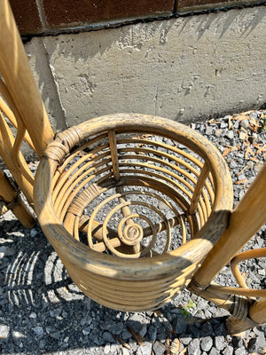 Bamboo paravent with planters