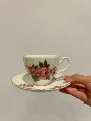 Roses tea time