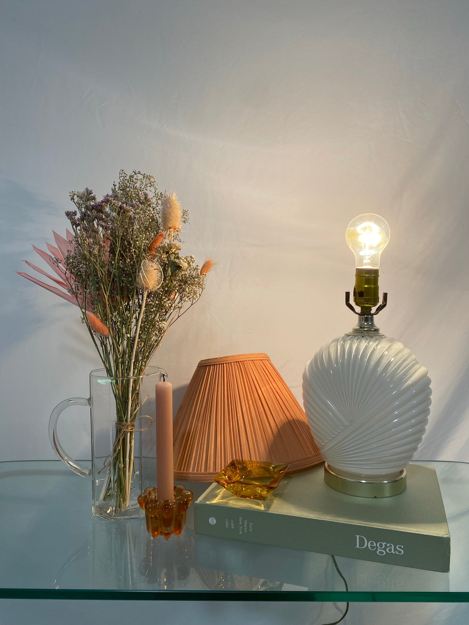 White art deco glass seashell lamp