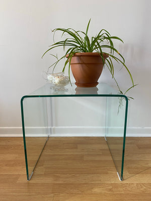 Trio of large tempered glass waterfall nesting side tables