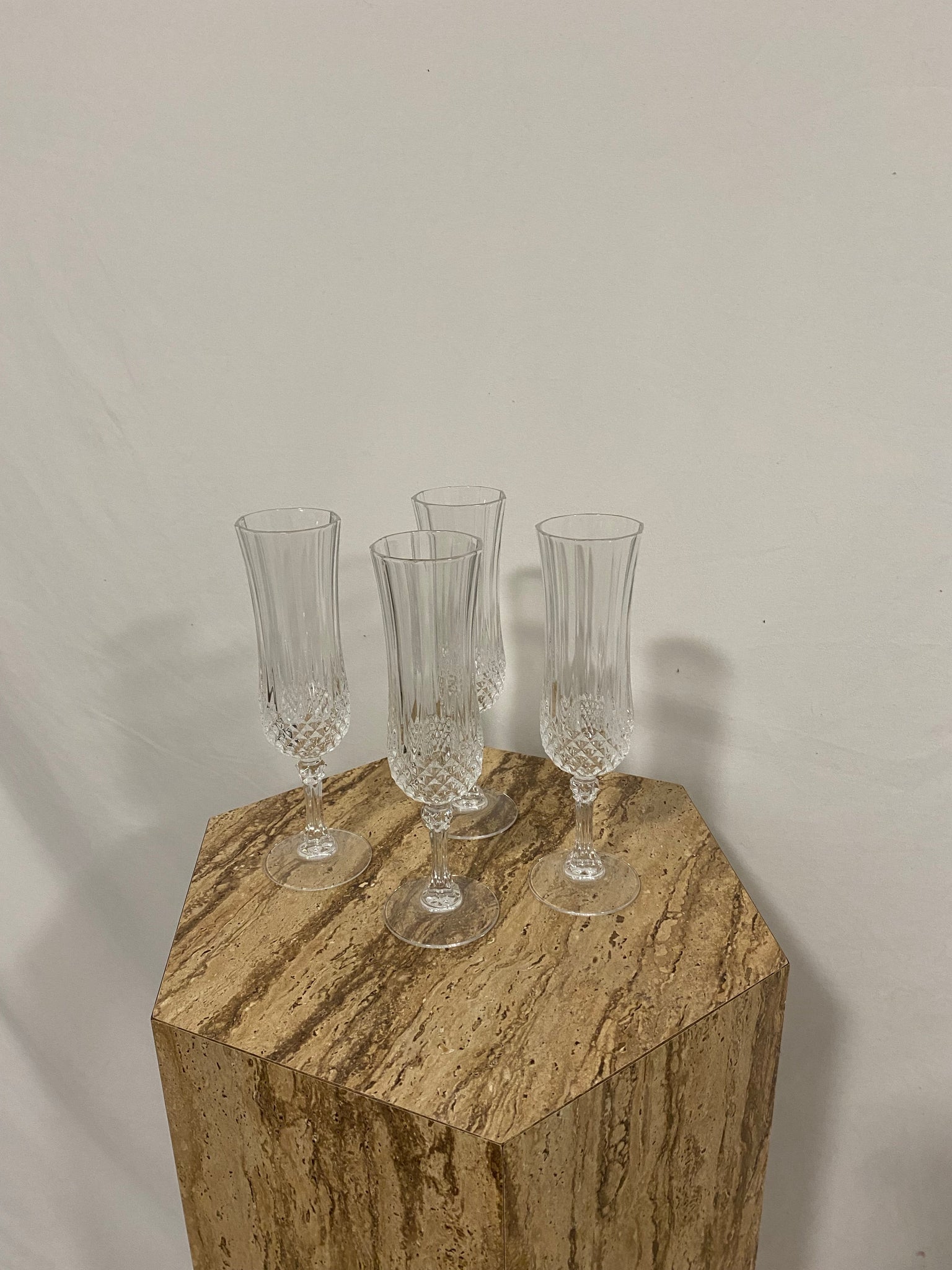 Thicc crystal champagne flutes