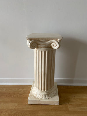 Roman style medium plaster column