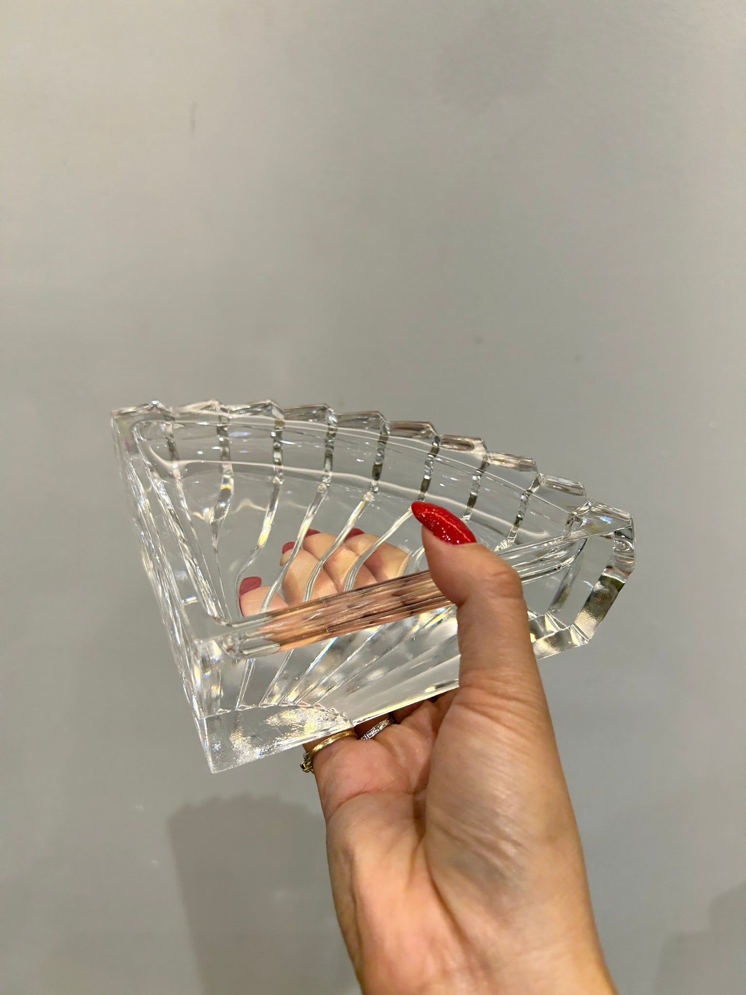 Thicc crystal book-ends / dishes