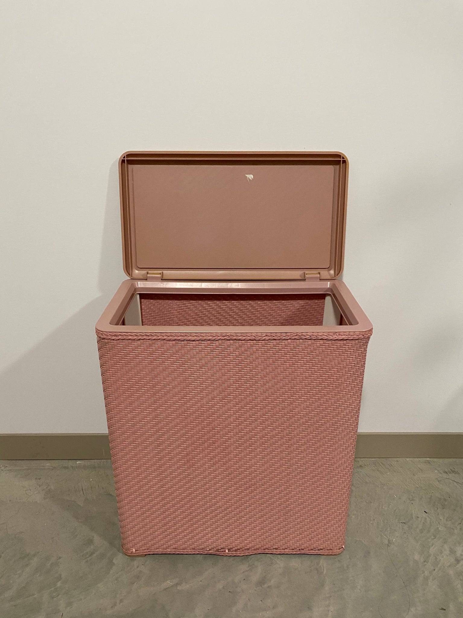 Vintage pink laundry hamper