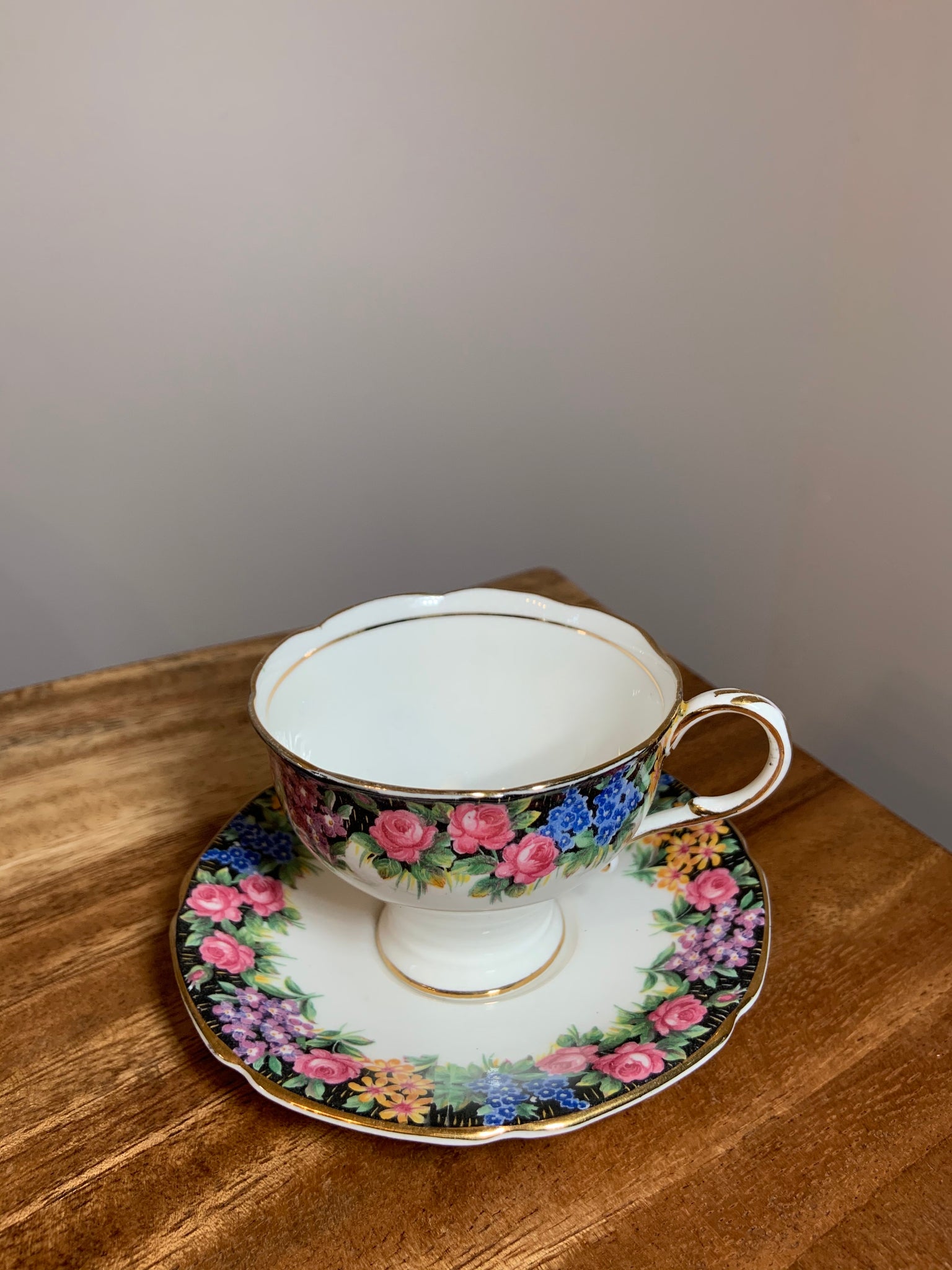 Paragon Old English Garden teacup & saucer