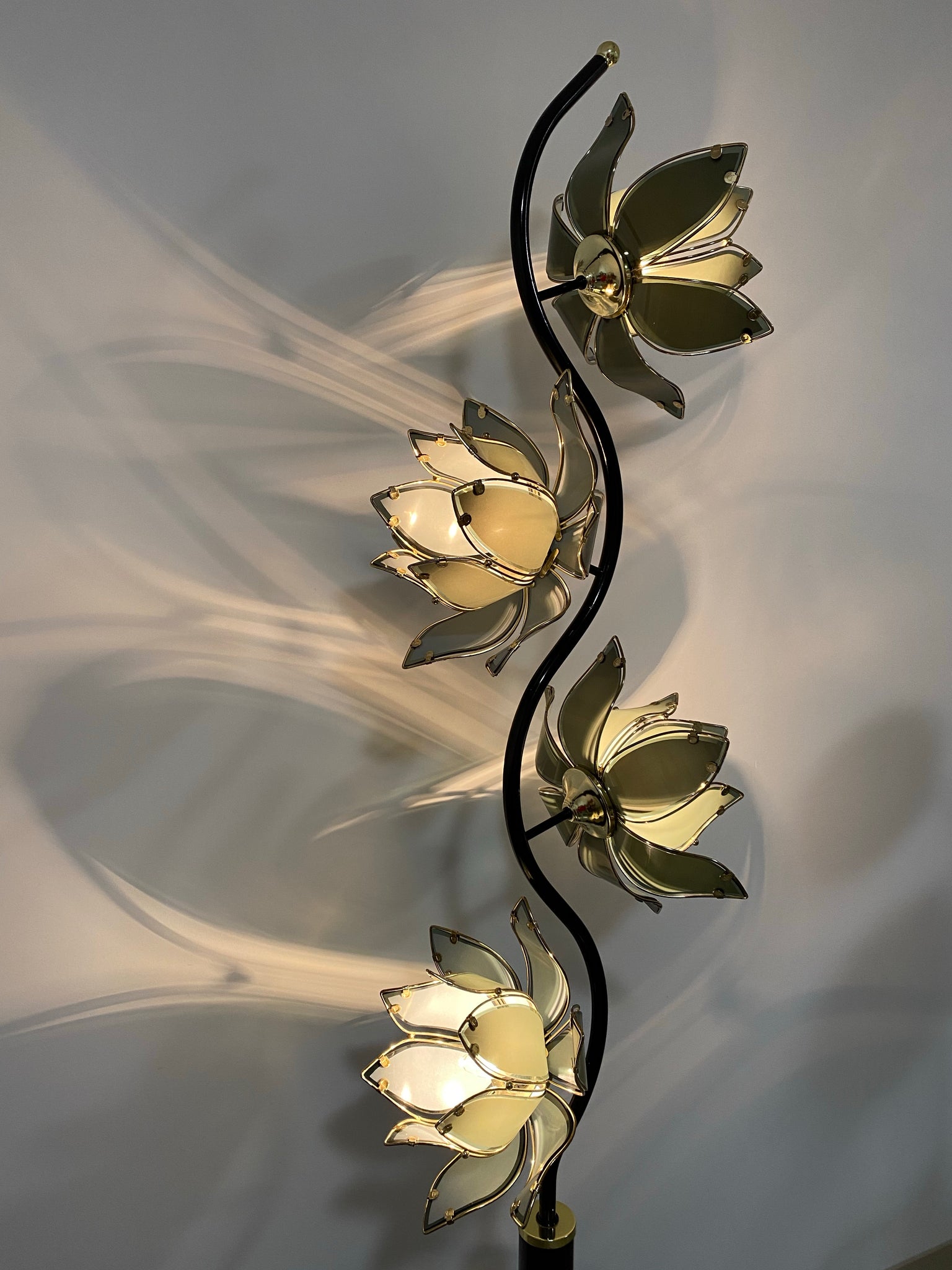 Beautiful lotus floor lamp