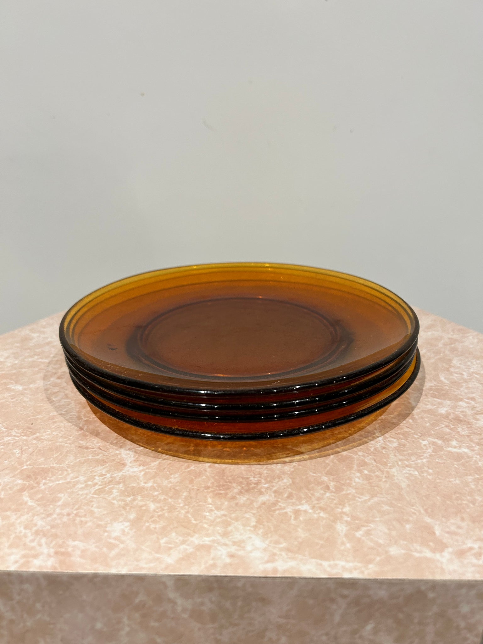 Selection of amber glass dishes part 4