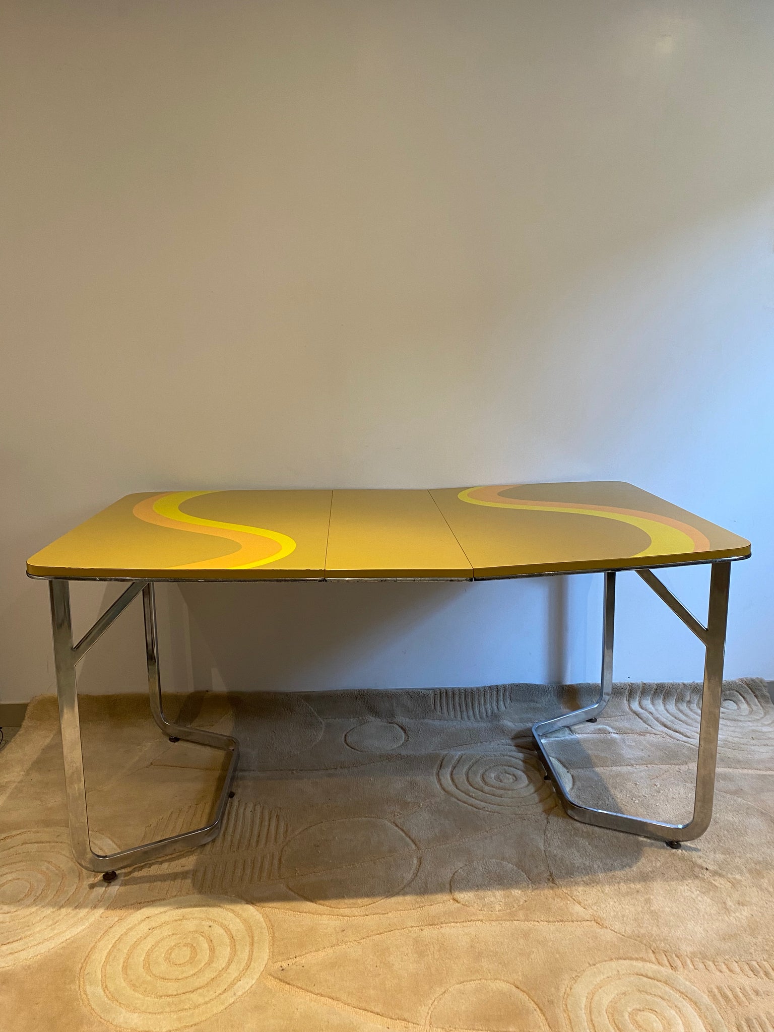 Groovy retro green dining table
