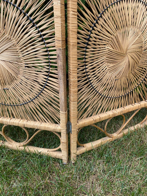 Sunburst wicker paravent