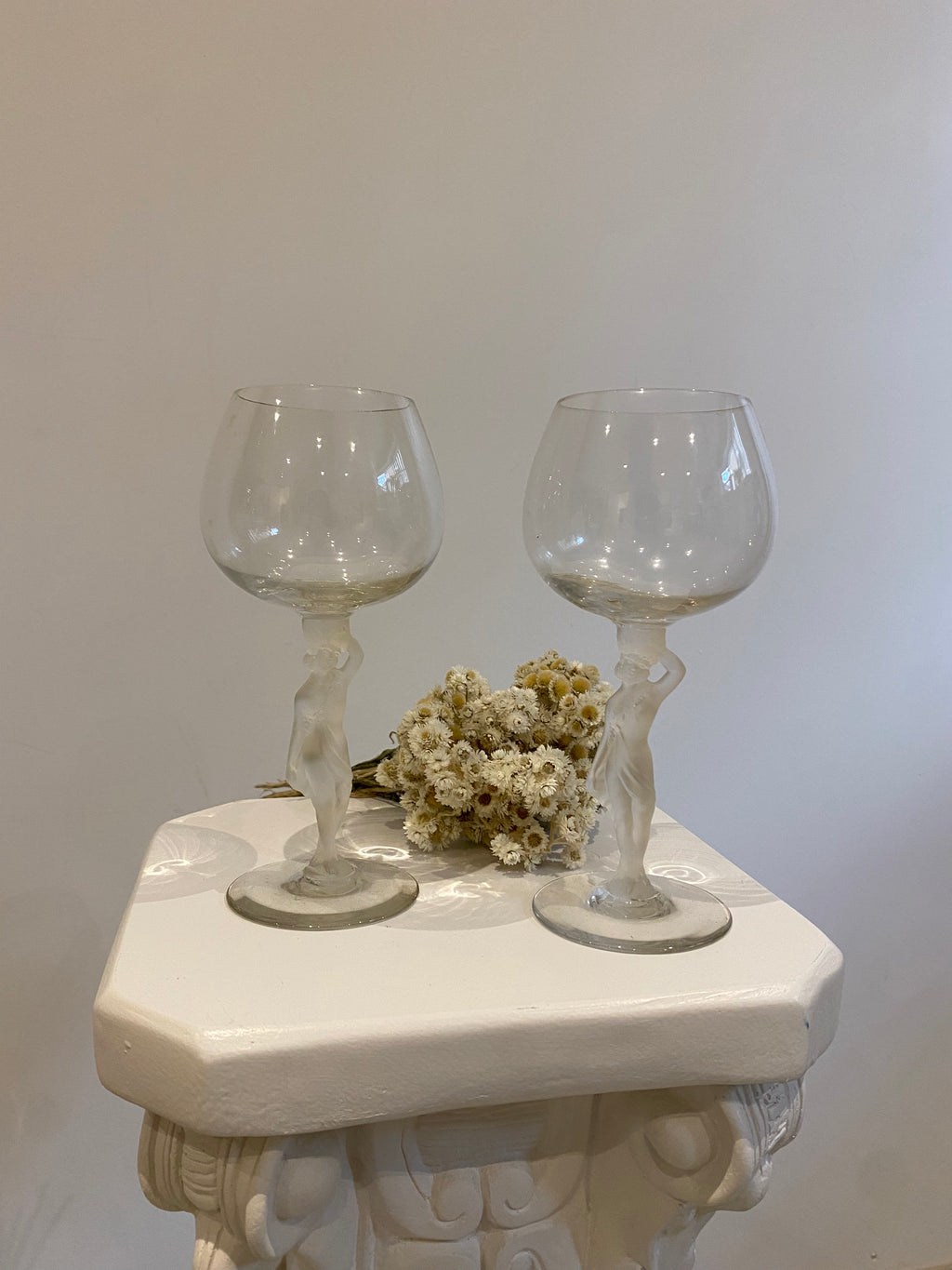 Bacchante Bayel crystal frosted lady wine glasses