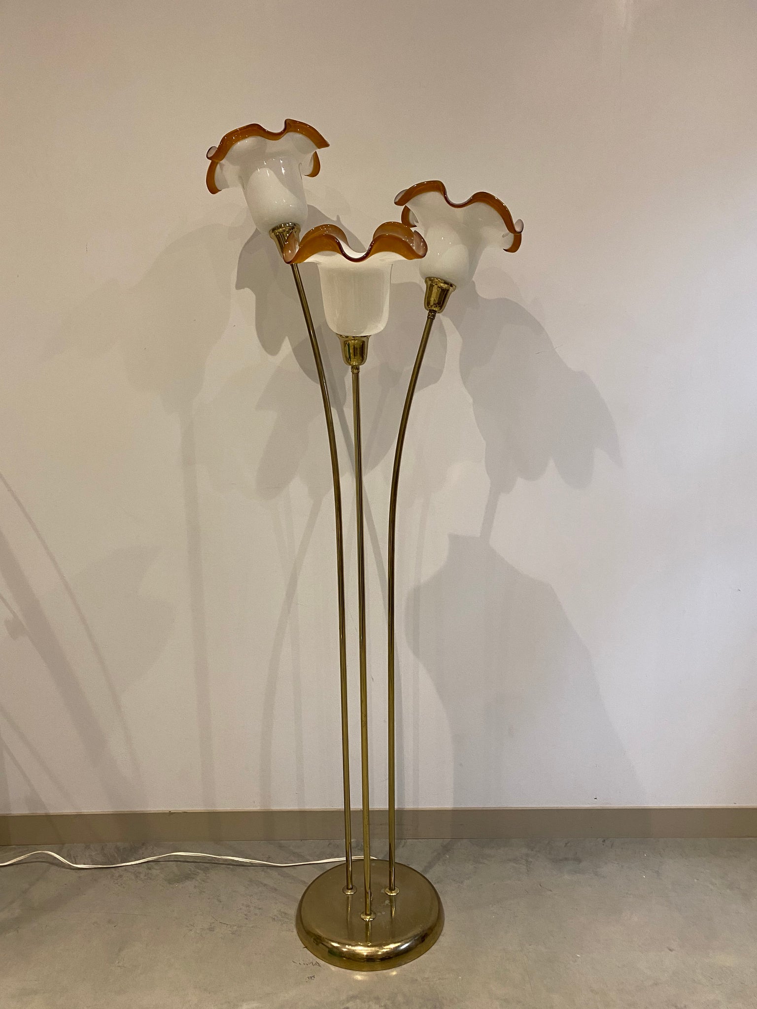 Murano glass style flowers & golden brass floor lamp