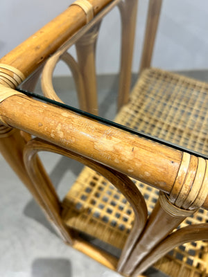 Petite table d’appoint en bambou et rotin