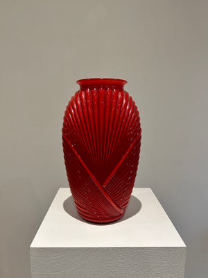 Red seashell glass art deco vase