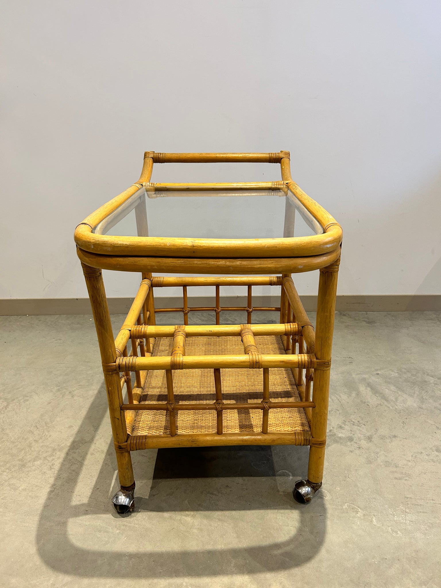 Bamboo cart with handle