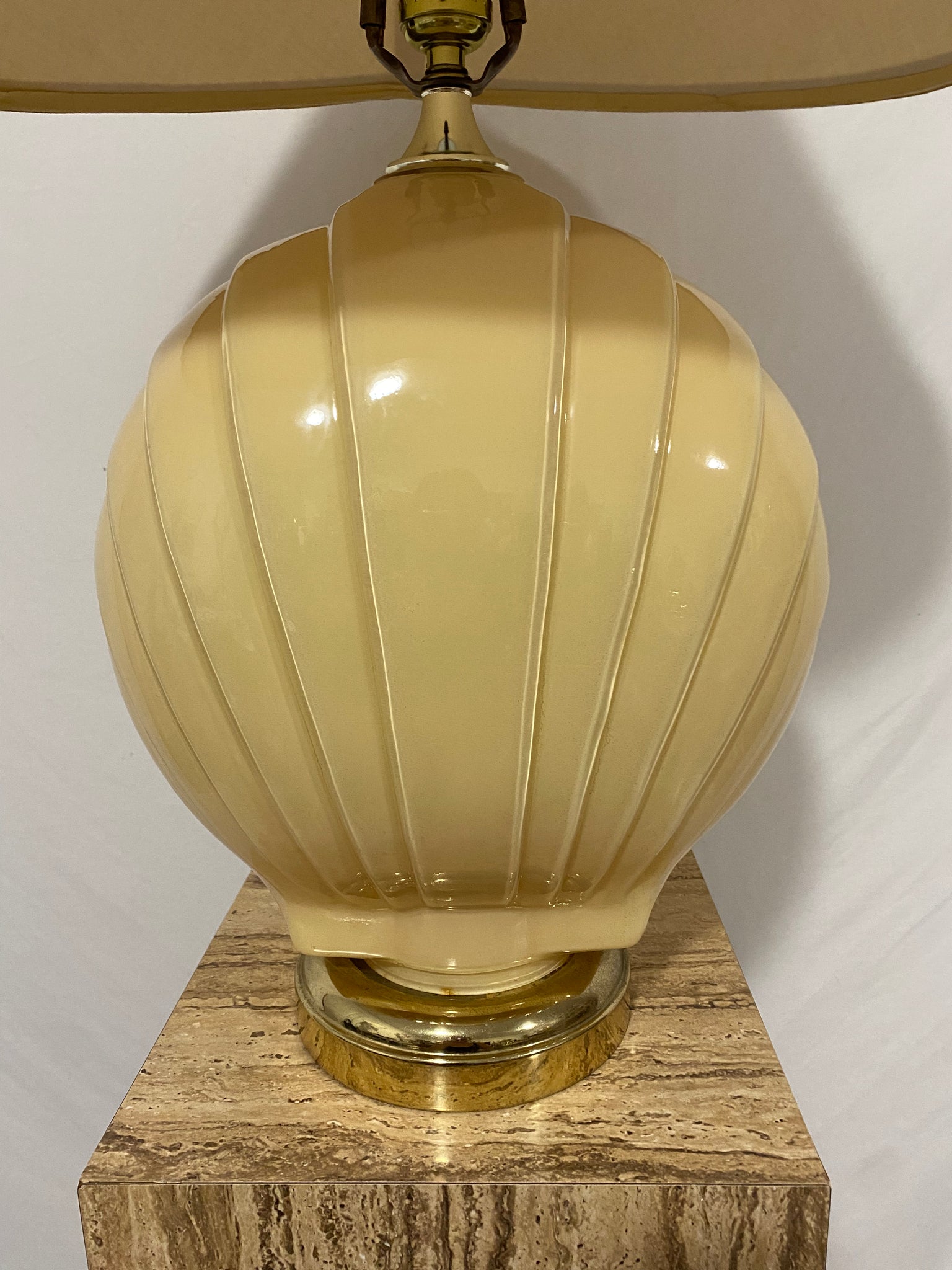 Large beige seashell glass lamp