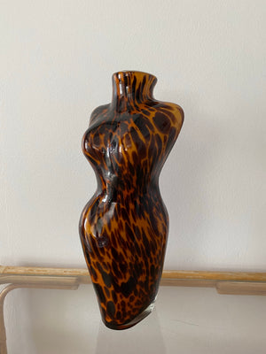 Tortoiseshell speckled glass body vase