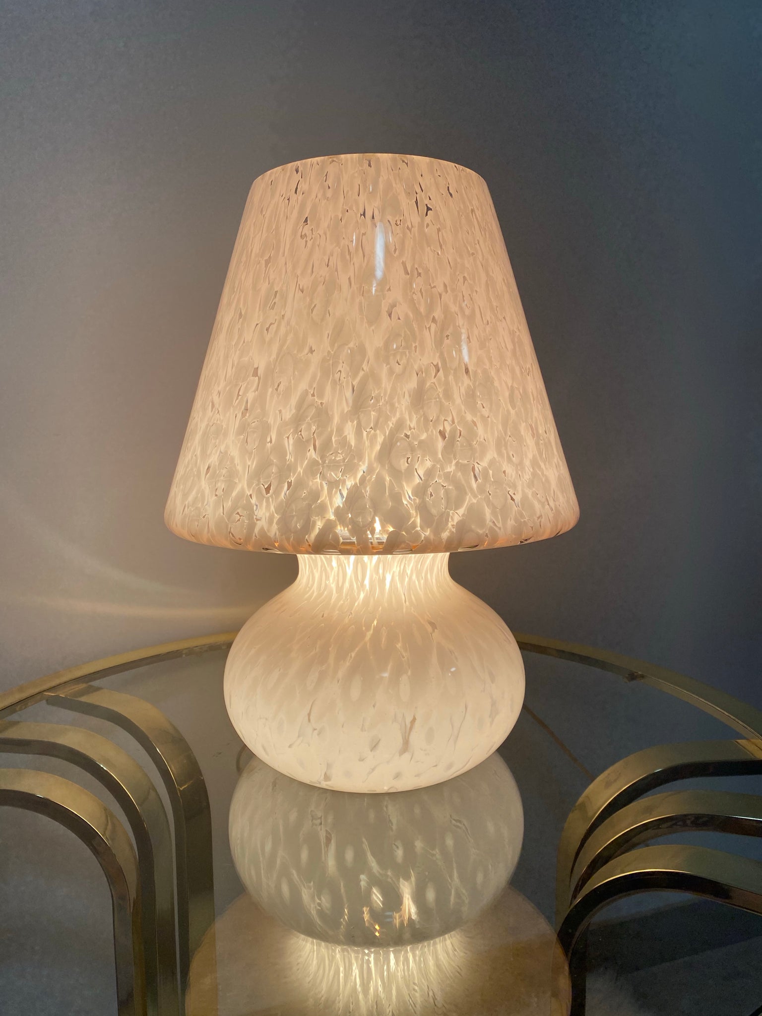 Light pink Murano glass mushroom lamp