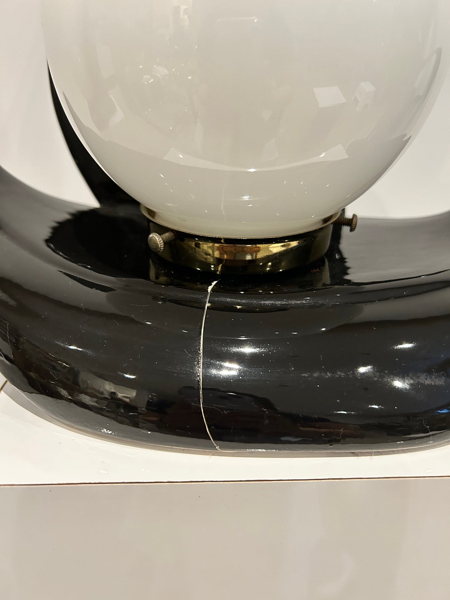 Black wave art deco ceramic lamps