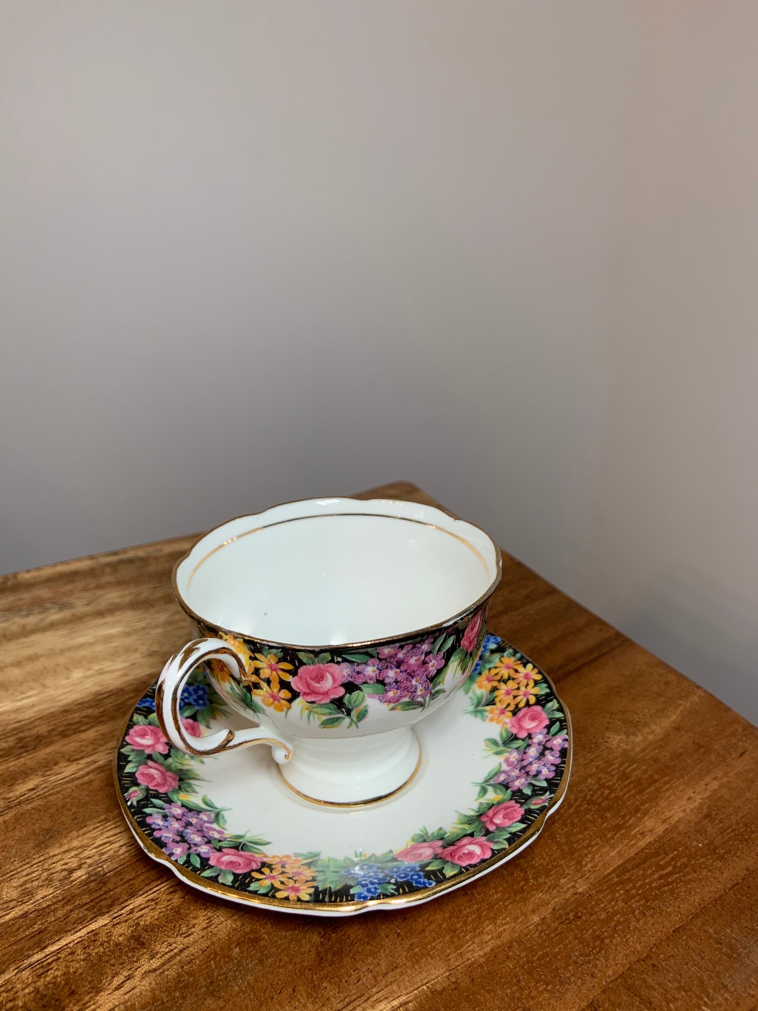 Paragon Old English Garden teacup & saucer