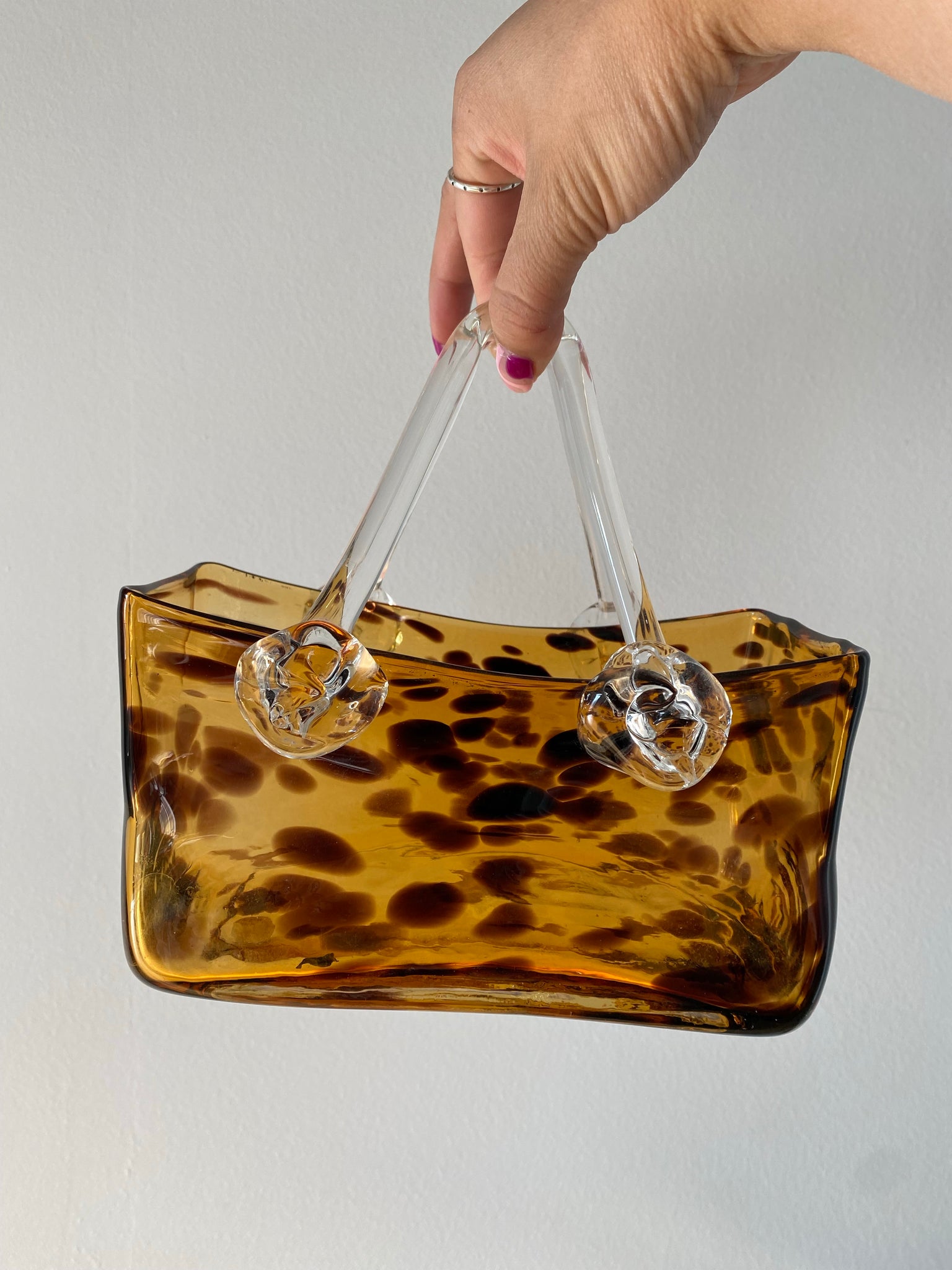 Tortoiseshell glass purse vase